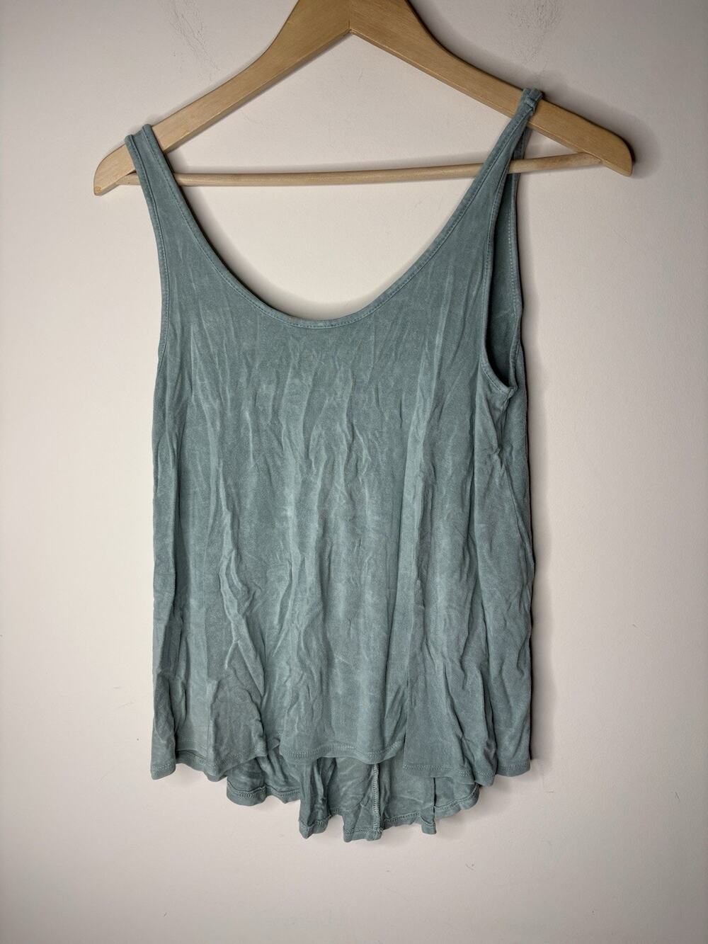 Wet Seal Juniors XS Tank Top Blouse Green High Low Light Tie Dye Flowy Boho